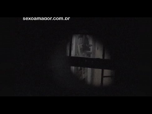 ❤️ Blondie hè videoregistrata in segretu da un voyeur di u quartieru nascostu daretu à i mattoni cavi ️ Pornu di qualità à co.teencumpot.ru